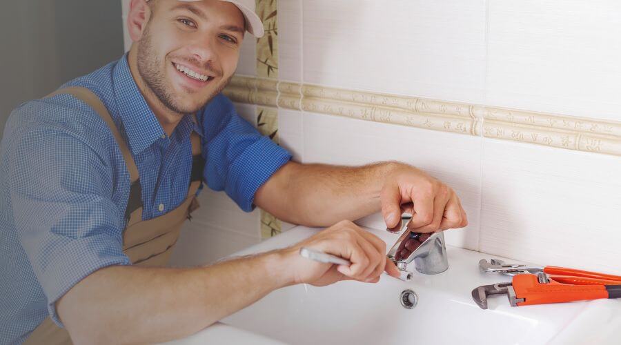 Professional clogged drains services in Lopeno, TX